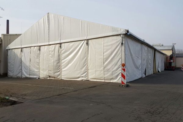 Lagerzelt mit PVC Verkleidung 16m Spannweite 